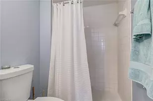 1001 Foxfire Ln, Naples, FL 34104 - Photo 18