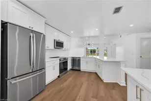 388 Belina Dr, Naples, FL 34104 - Photo 8