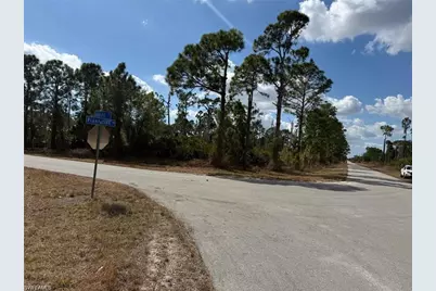 1116 Plantation Rd, Lehigh Acres, FL 33974 - Photo 4