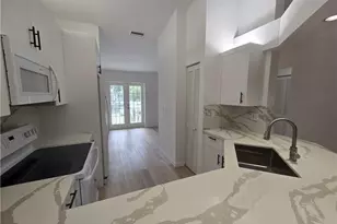859 Tanbark Dr, Naples, FL 34108 - Photo 4