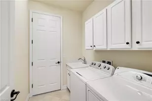 28522 Westmeath Ct, Bonita Springs, FL 34135 - Photo 28
