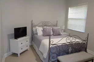 558 Vintage Reserve Ln, Naples, FL 34119 - Photo 22
