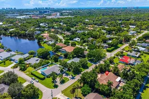 221 Viking Way, Naples, FL 34110 - Photo 6