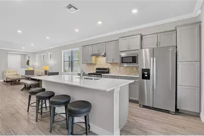 7237 Wilton Dr, Naples, FL 34109 - Photo 10