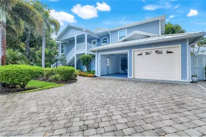376 3rd St S #102, Naples, FL 34102 - Photo 2
