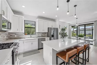 18421 Ridgeline Dr, Estero, FL 33928 - Photo 10
