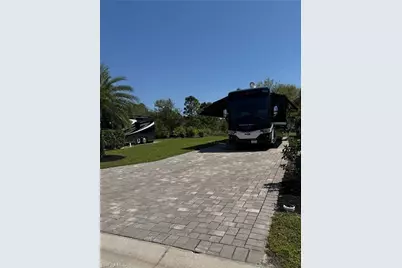 13718 Golden Palms Cir, Fort Myers, FL 33913 - Photo 4