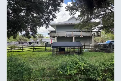 2740 Newman Dr, Naples, FL 34114 - Photo 2