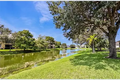 8439 Hollow Brook Cir, Naples, FL 34119 - Photo 4