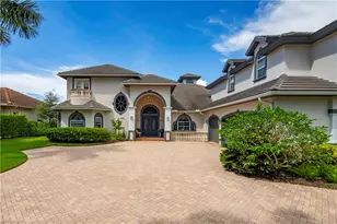 649 Bow Line Dr, Naples, FL 34103 - Photo 2