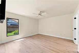 857 Reef Point Cir, Naples, FL 34108 - Photo 10