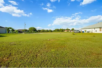 2300 Christopher Ave N, Lehigh Acres, FL 33971 - Photo 14