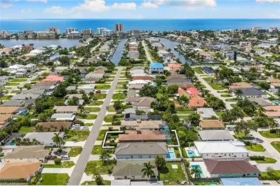 551 99th Ave N, Naples, FL 34108 - Photo 2