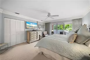 392 Carlton Pl, Naples, FL 34108 - Photo 30