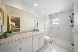392 Carlton Pl, Naples, FL 34108 - Photo 34