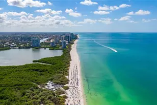 392 Carlton Pl, Naples, FL 34108 - Photo 44