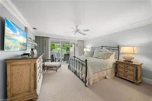 392 Carlton Pl, Naples, FL 34108 - Photo 6