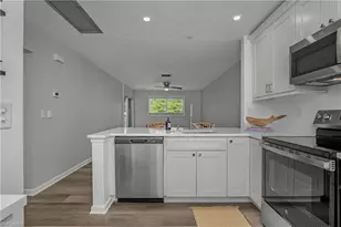 1071 Pine Isle Ln, Naples, FL 34112 - Photo 6