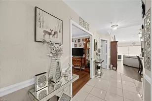 380 Gabriel Cir, Naples, FL 34104 - Photo 16