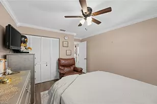 380 Gabriel Cir, Naples, FL 34104 - Photo 24