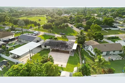 1800 52nd Ter SW, Naples, FL 34116 - Photo 12