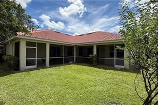 10601 Sir Michaels Pl Dr, Bonita Springs, FL 34135 - Photo 4