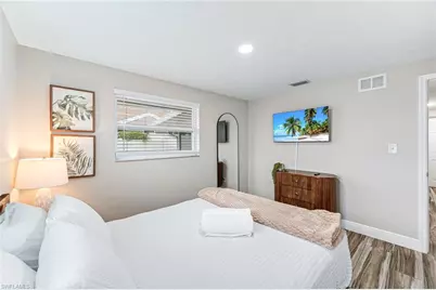 668 97th Ave N, Naples, FL 34108 - Photo 10