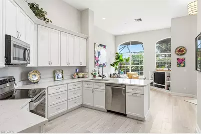 15259 Devon Green Ln, Naples, FL 34110 - Photo 10
