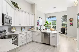 15259 Devon Green Ln, Naples, FL 34110 - Photo 10