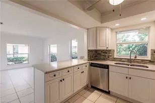 217 Yorkshire Ct, Naples, FL 34112 - Photo 12