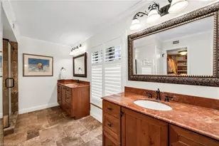 105 Clubhouse Ln, Naples, FL 34105 - Photo 16