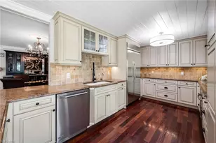 105 Clubhouse Ln, Naples, FL 34105 - Photo 6