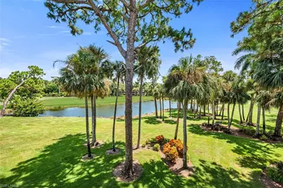105 Clubhouse Ln #389, Naples, FL 34105 - Photo 12