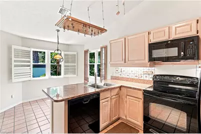 27067 Kindlewood Ln, Bonita Springs, FL 34134 - Photo 4