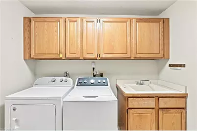 27067 Kindlewood Ln, Bonita Springs, FL 34134 - Photo 22
