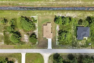 1035 Bandera St, Lehigh Acres, FL 33974 - Photo 12