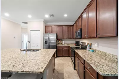 9086 Woodhurst Dr, Naples, FL 34120 - Photo 8