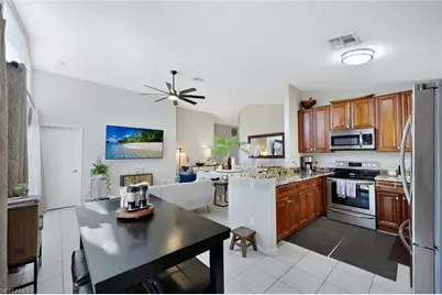 5018 Eclipse Ct, Naples, FL 34104 - Photo 4