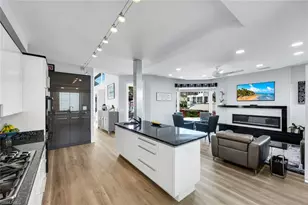 375 Germain Ave, Naples, FL 34108 - Photo 10