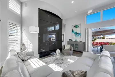 375 Germain Ave, Naples, FL 34108 - Photo 8