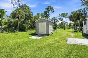 1140 Golden Gate Blvd W, Naples, FL 34120 - Photo 32