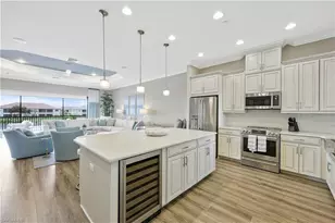 9672 Montelanico Loop, Naples, FL 34119 - Photo 4