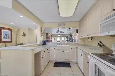 4206 SE 20th Pl #102, Cape Coral, FL 33904 - Photo 6