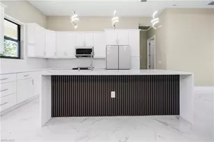 2813 19th St SW, Lehigh Acres, FL 33976 - Photo 10