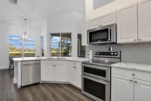 8983 Mustang Island Cir, Naples, FL 34113 - Photo 28