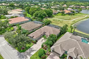 8983 Mustang Island Cir, Naples, FL 34113 - Photo 4