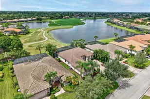 8983 Mustang Island Cir, Naples, FL 34113 - Photo 6