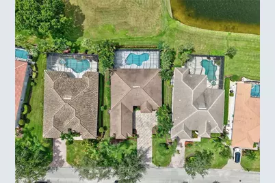 8983 Mustang Island Cir, Naples, FL 34113 - Photo 8