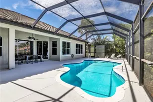 8983 Mustang Island Cir, Naples, FL 34113 - Photo 12