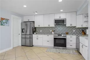1072 Wisconsin Dr, Naples, FL 34103 - Photo 10